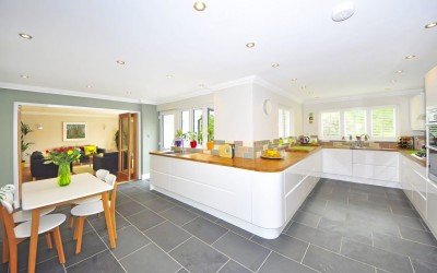 Ce scaune se potrivesc in bucatarie?