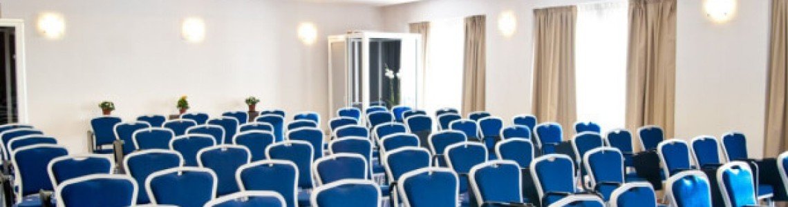 Numarul si designul scaunelor influenteaza succesul conferintelor