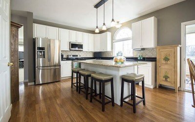 Ce scaune de bucătărie alegi, în funcție de tipul acestora și de stilul de design dorit? Ce scaune de bucătărie alegi, în funcție de tipul acestora și de stilul de design dorit?