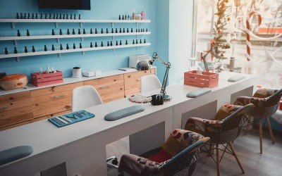Amenajare salon manichiură: cum să creezi un spațiu elegant pentru îngrijirea unghiilor