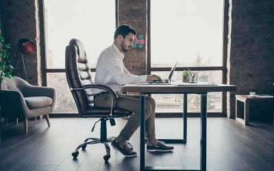 How we choose a perfect office chair for tall or robust people