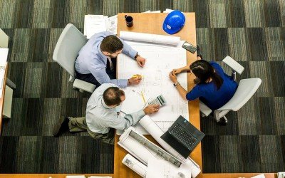 Modificarea unui scaun de birou: cum să-l faci mai confortabil cu ajutorul accesoriilor?