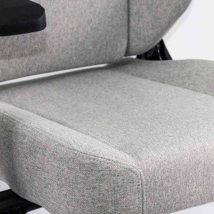 Scaun gaming textil cu cotiere 4D si suport lombar integrat OFF 297 gri Scaun gaming textil cu cotiere 4D si suport lombar integrat OFF 297 gri