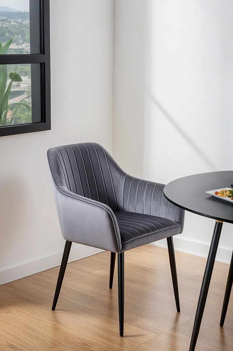 Scaune living pentru spatii mici