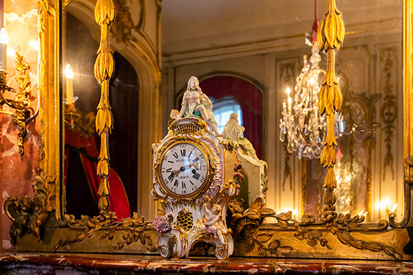 stilul-baroc-in-designul-interior-idei-de-amenajare-accesorii